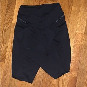 black gyms hark leggings